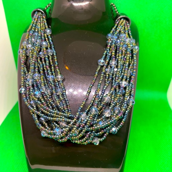 Accessories - Beaded necklace